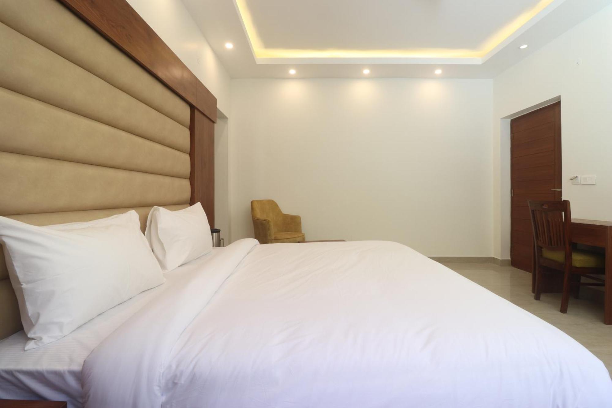 Hotel Mussoorie Heights デヘラードゥーン エクステリア 写真